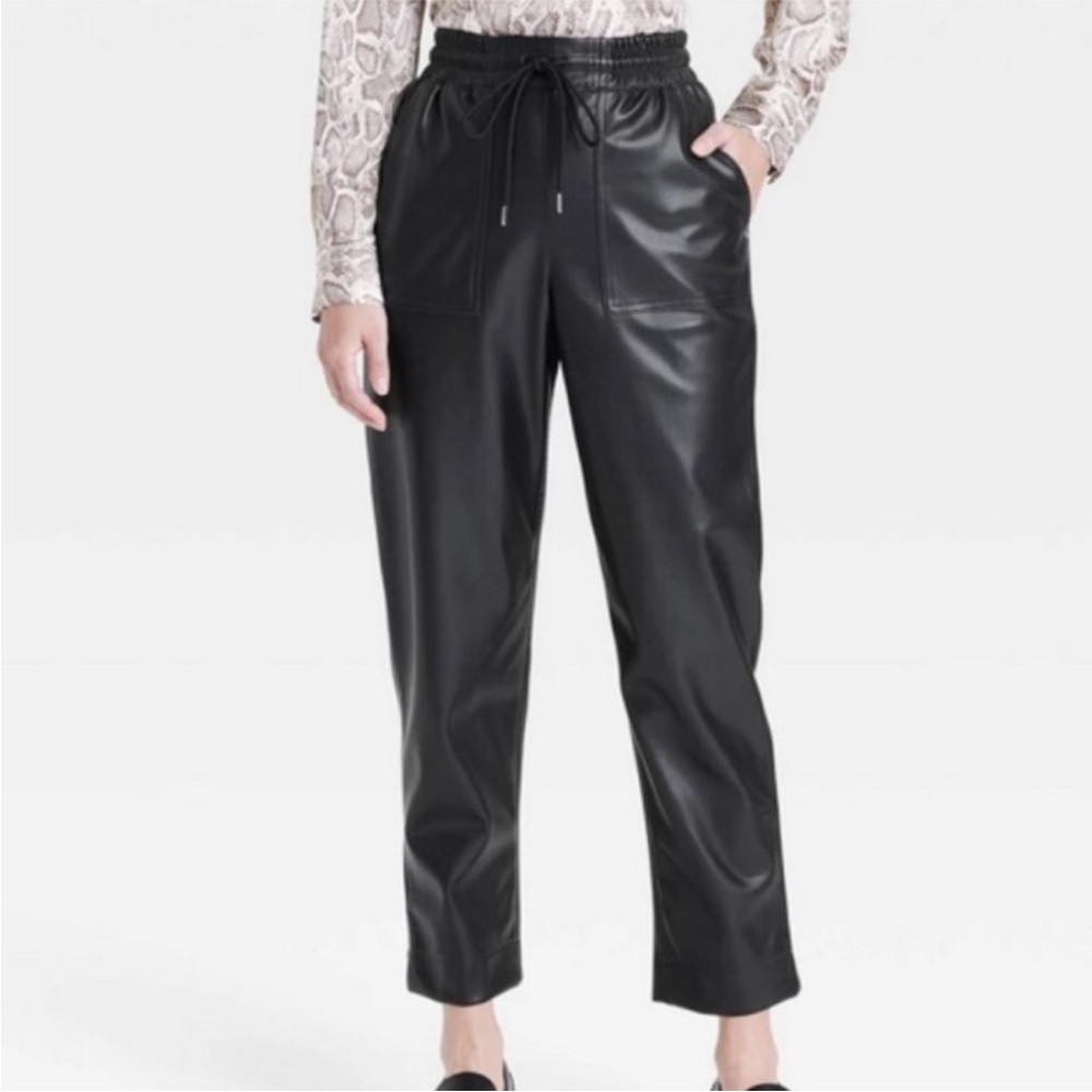 Faux Leather Tapered Ankle Pull-On Pants High-Rise NWT Medium Black